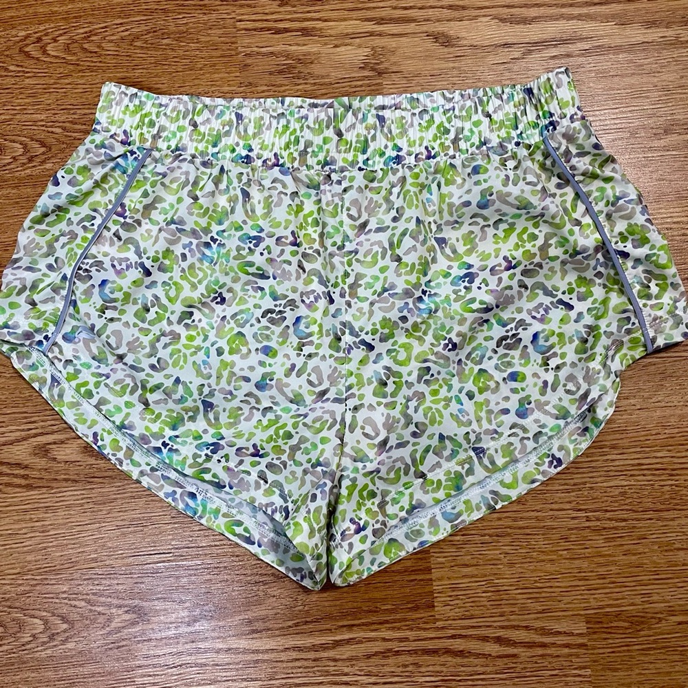 FABLETICS ECO Full Speed Running Shorts High Frequency Reflective Large - Picture 6 of 17